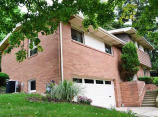 56 Sigrid Dr, Carnegie, PA 15106