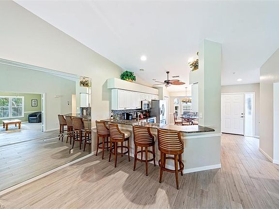 5th image of 26210 Clarkston DR #201