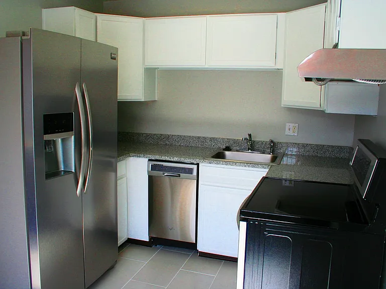 Pearl Manor — Photo 14
