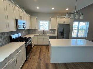 605 Stephanie Ct, Washington, IL 61571