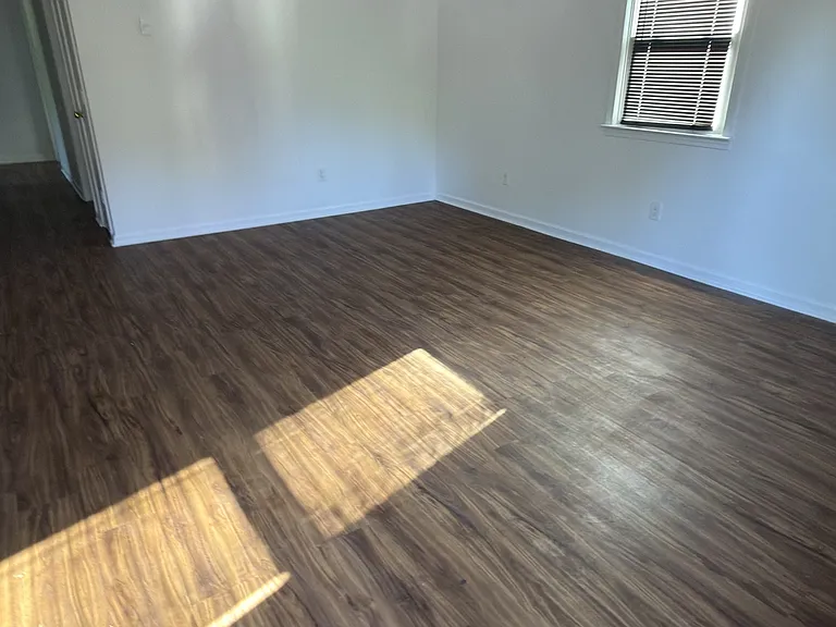 1303 R C Baldwin Ave — Photo 2