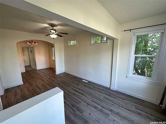 3rd image of 473 24th St E