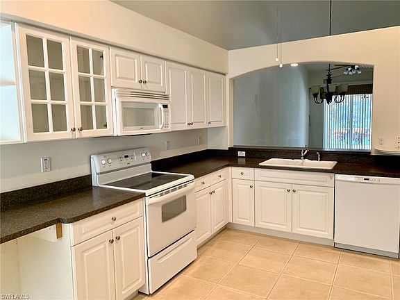 4th image of 8495 Ibis Cove Cir #M-671