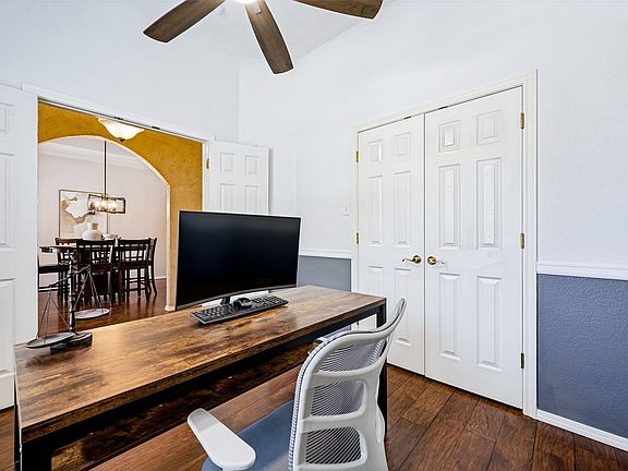 5th image of 5104 Independence Ave