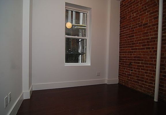4th image of 177 Wadsworth Ave #2A