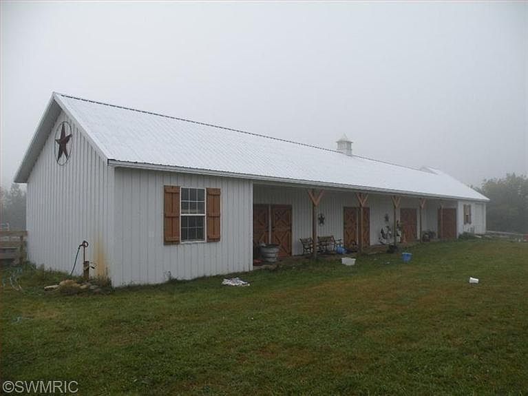 2nd image of 2975 Boynton Ave NE