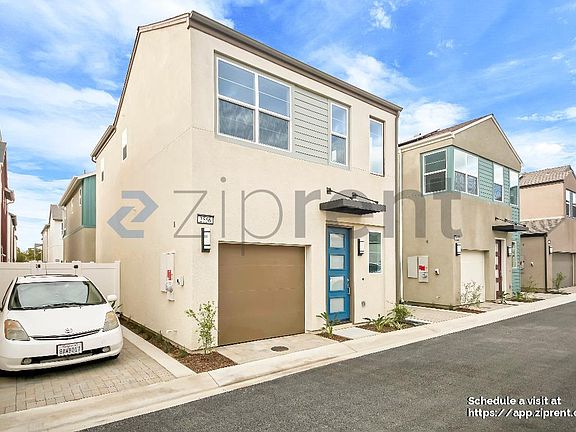 2nd image of 2556 E Lincoln Paseo