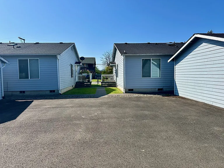West Wakefield Street - 1120 — Photo 18