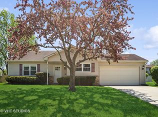 1435 Saddlebrook Cir, Algonquin, IL