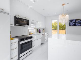 L1 Cariboo Rd #7520, Burnaby, BC V3N 4A3