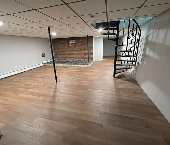 465 Cartier St #1 — Photo 22