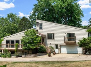 2100 Davis Hills Dr, Verona, WI 53593