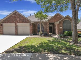 5440 Yellowstone Trl, Fort Worth, TX 76137