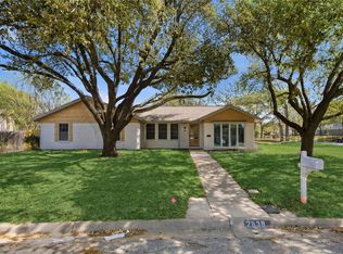 2838 Summerdale Dr, Hurst, TX 76054