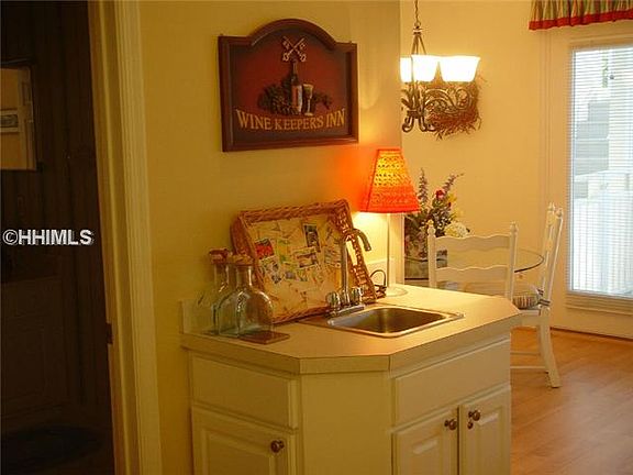 5th image of 19 Wimbledon Ct Unit 203