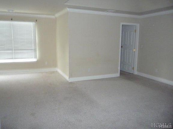5th image of 7 Stratford Dr