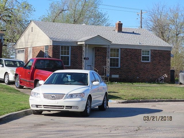 1st image of 2208 E Park Pl