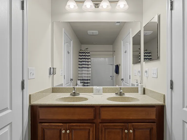 Master Bedroom Bath