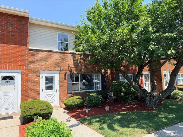 276 Temple Hill Road #906, New Windsor, NY 12553
