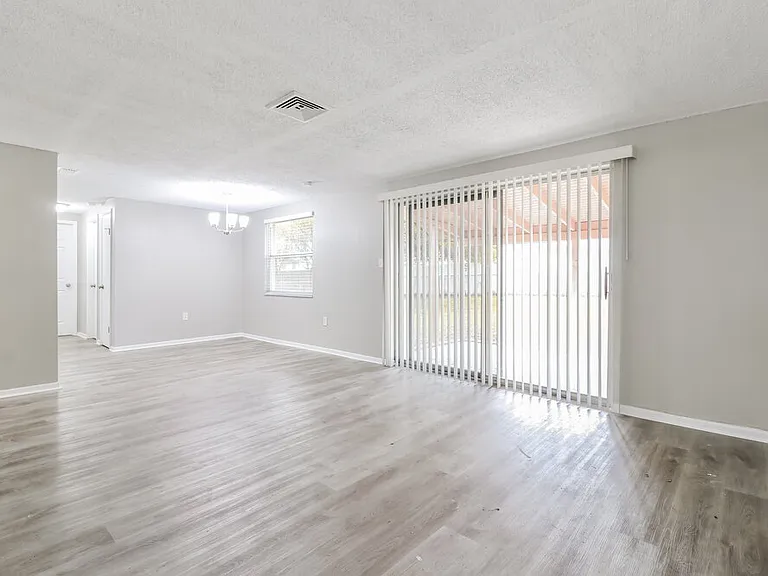 27084 Roper Rd — Photo 4