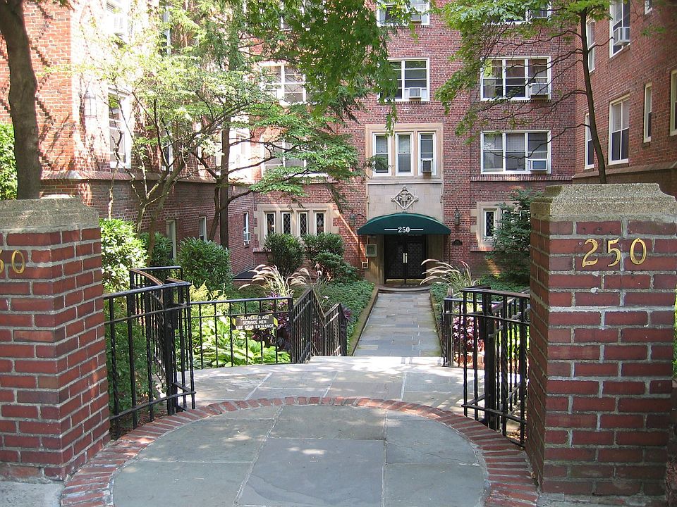 250 Bronxville Rd Apt 5F