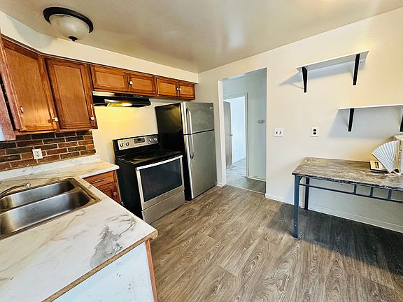 4th image of 12460 Georgiana Ave