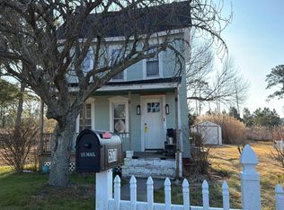 5378 Main St, Chincoteague Island, VA 23336