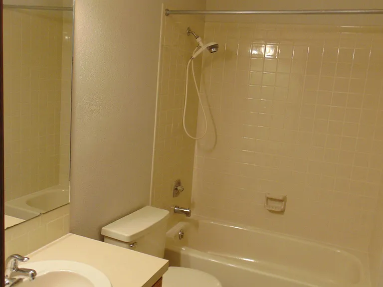 831 Coronado Ave — Photo 7