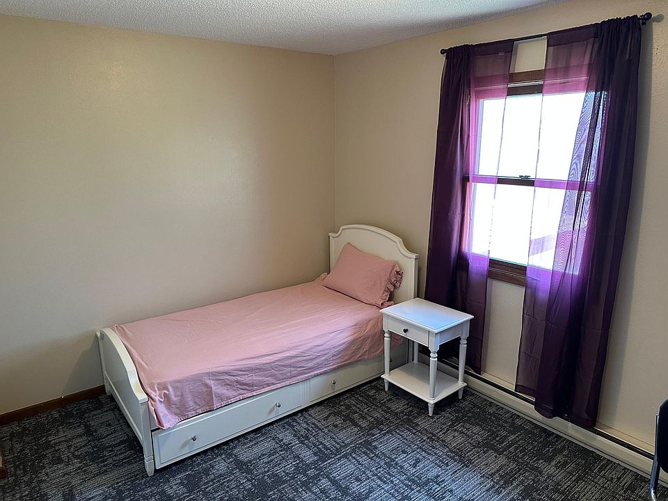 910 11th Ave 4, Britton, SD 57430 Zillow