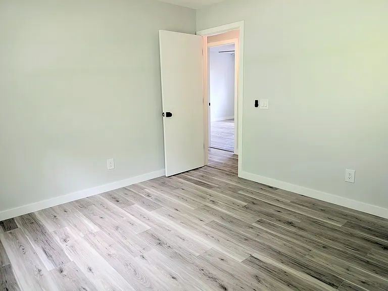 130 Hillside Dr — Photo 30