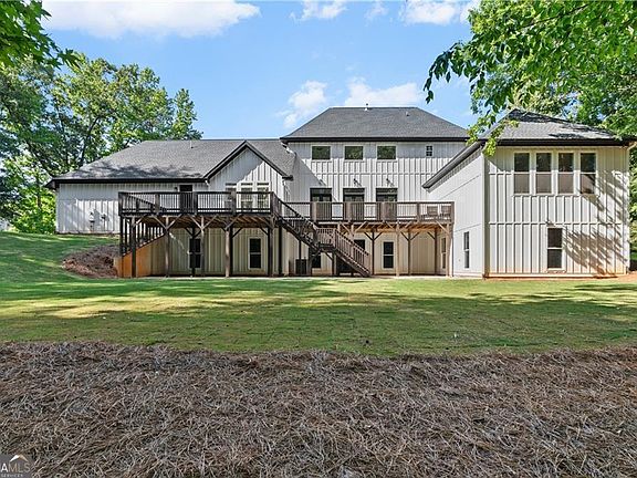 3rd image of 4032 Wesley Chapel Rd