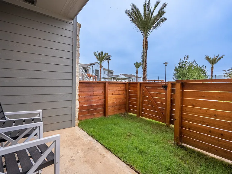 Alta Cypress Springs — Photo 15