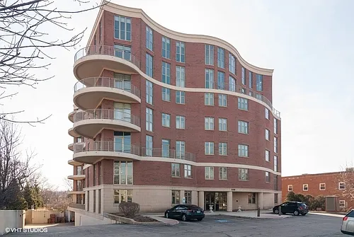 520 S Washington St #604 Photo 1
