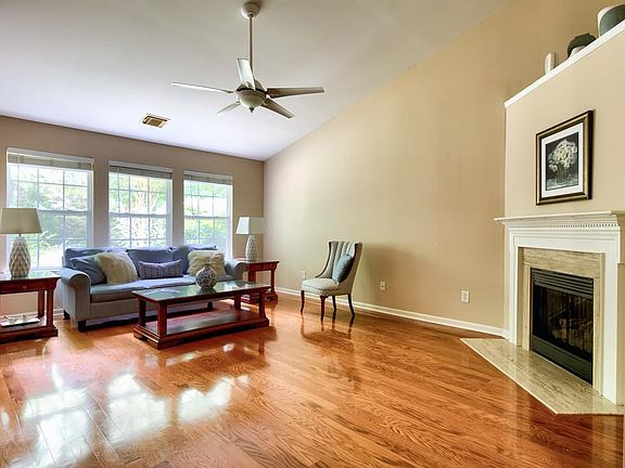 5th image of 3161 Winberry Dr