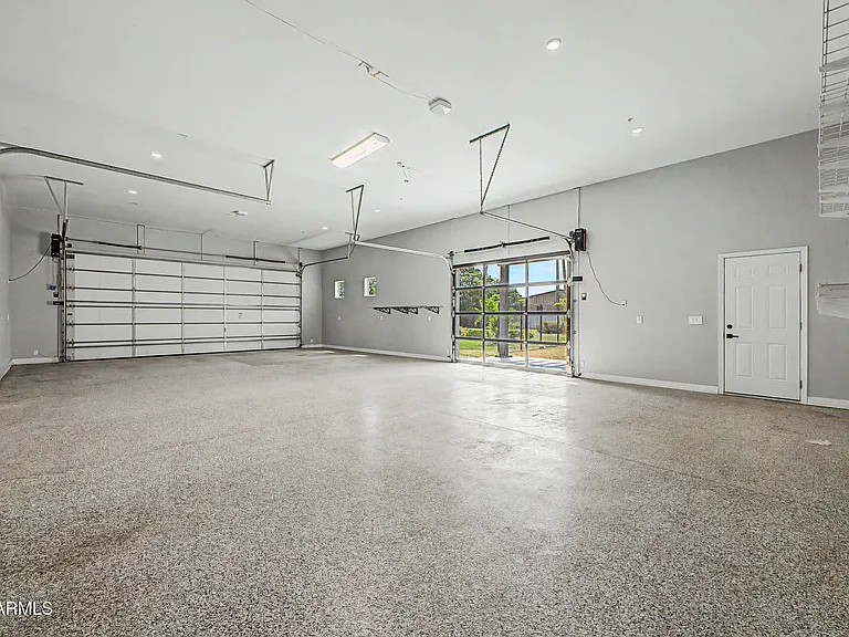 2311 E Colter St — Photo 64