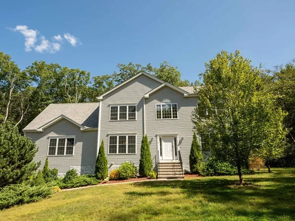 4 Farrar Rd, Upton, MA 01568