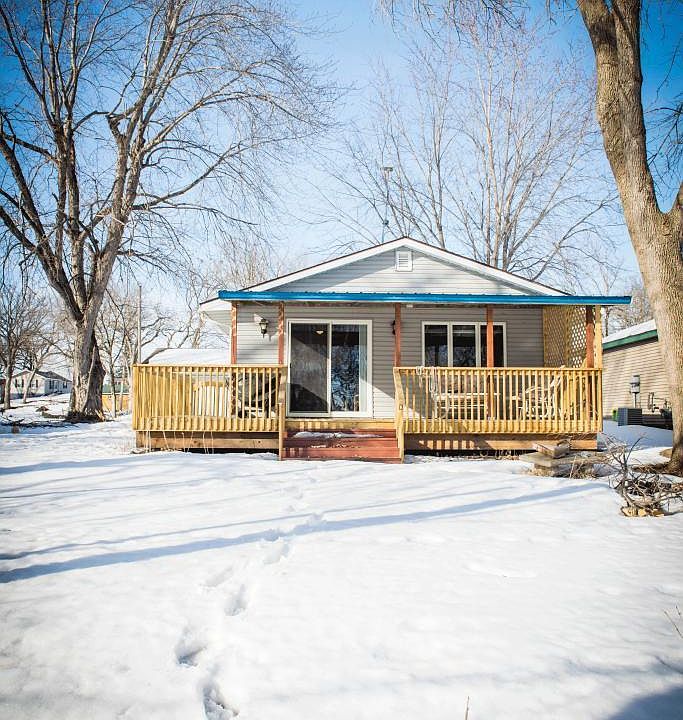 940 Marian St, Waterville, MN 56096 Zillow