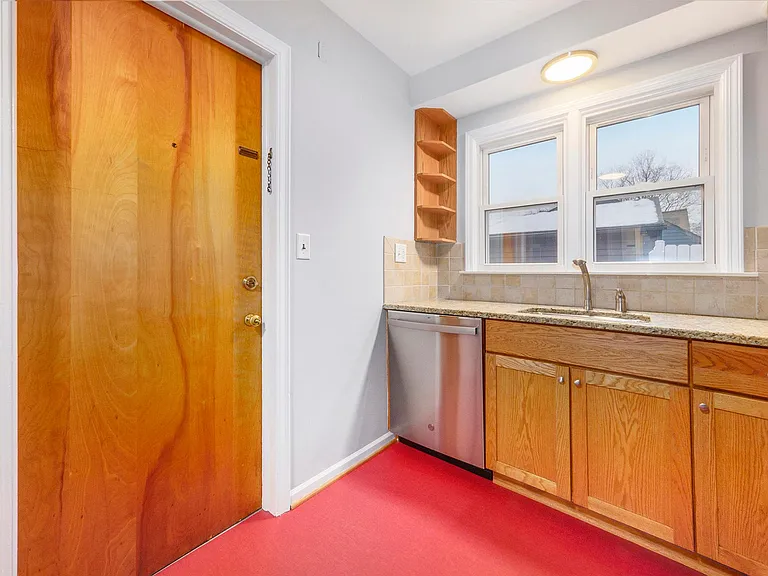 516 Berkley Ave #1 — Photo 12