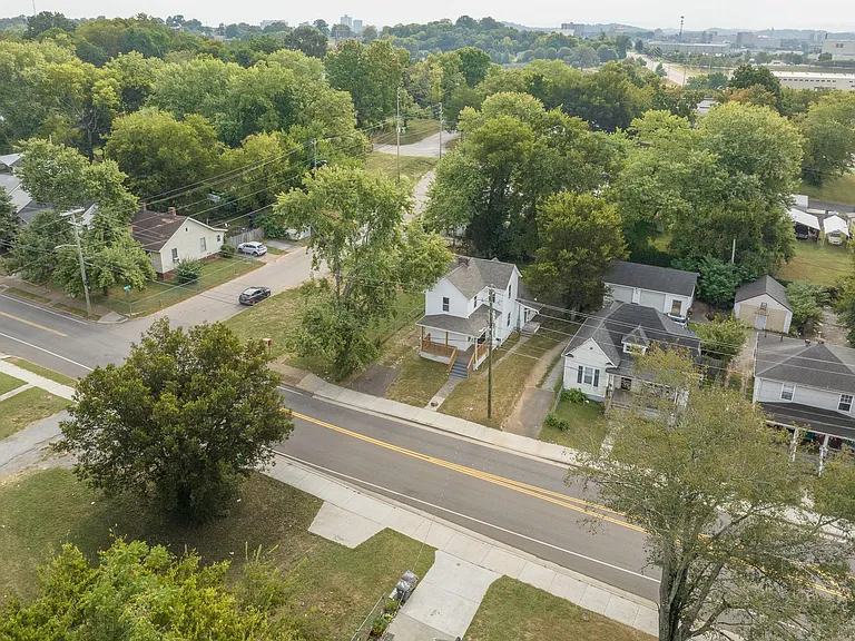 2206 Keith Ave — Photo 19