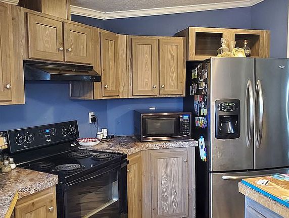 Kitchen. Floors will be tiled