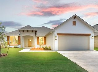 141 Sage Brush Way, Edmond, OK 73025