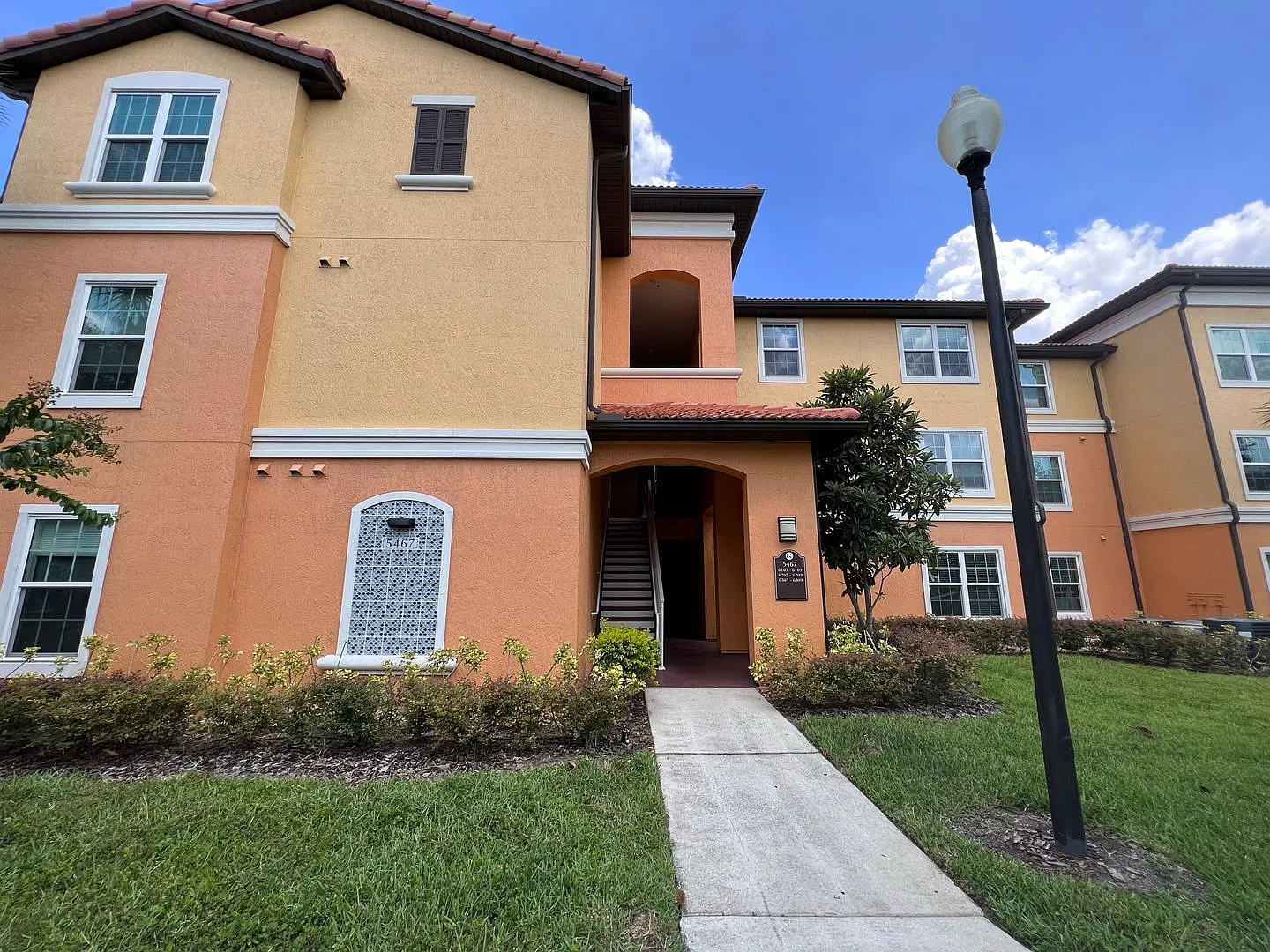 Awesome apartment at Cypress fairway! — Photo 1