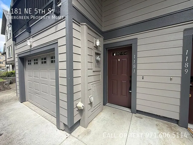 1181 NE 5th St — Photo 2
