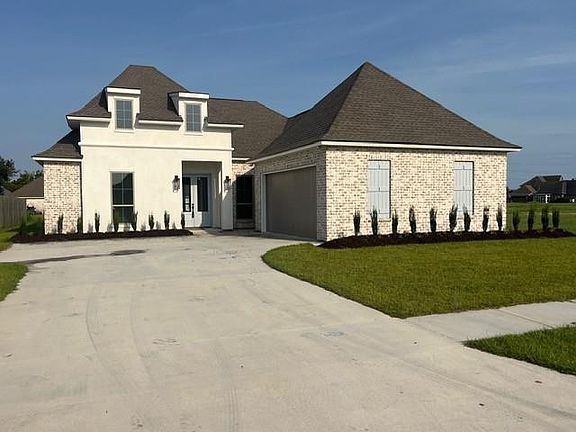 2nd image of 225 Cove Pointe Dr