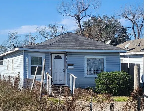 2401 Abernathy St #B, Houston, TX 77026