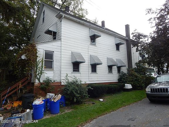 3rd image of 557 Garfield St