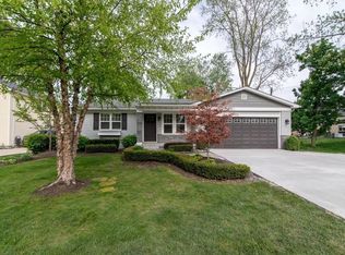 17372 Louise St, Livonia, MI 48152