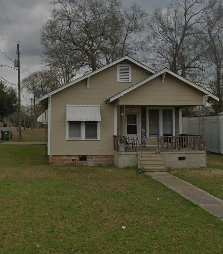 3 bed, 1280 sqft, $1,250 — Photo 1