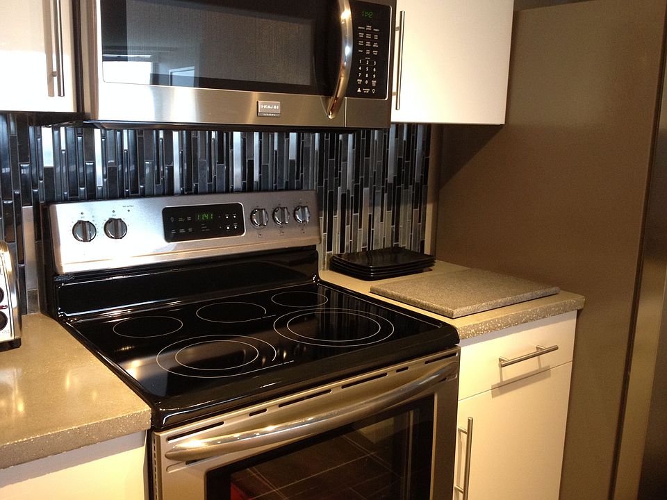 2nd image of 2618 Cove Cay Dr Unit 405