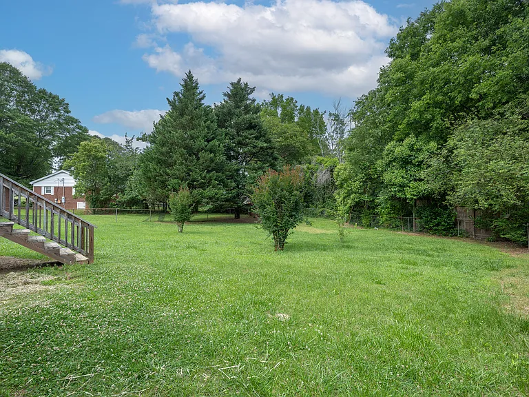 10 Templewood Dr — Photo 6